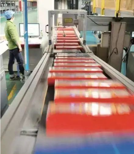 廣東中煙推動數(shù)字化化轉(zhuǎn)型,RFID成品倉儲管理系統(tǒng)成功上線 廣東中煙推動數(shù)字化化轉(zhuǎn)型,RFID成品倉儲管理系統(tǒng)成功上線